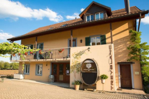Hotels in Luins